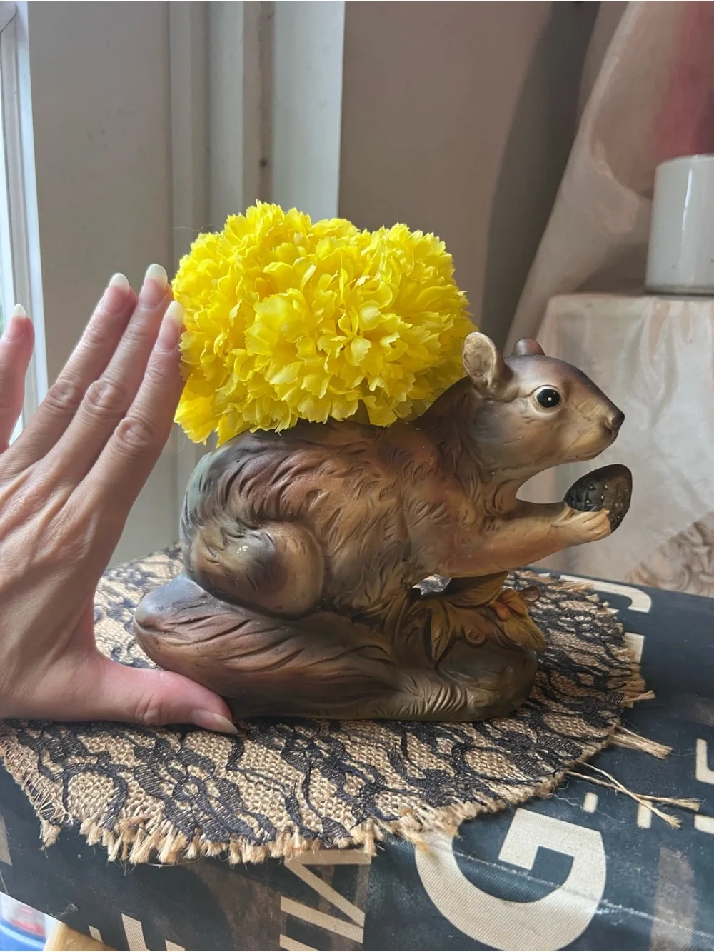 Hand-Painted Vintage Squirrel planter -Very good condition please view all pics